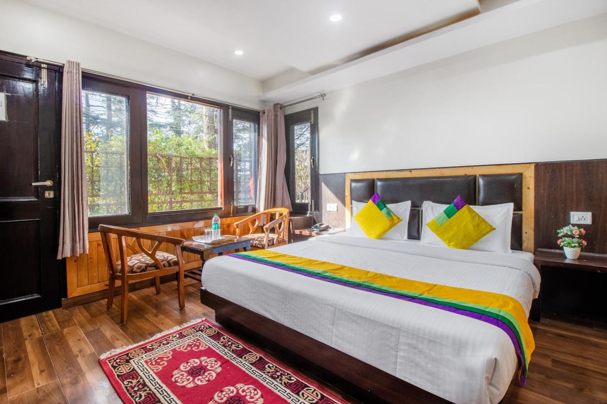 Itsy Hotels Avantika With Forest View Shimla Exterior photo