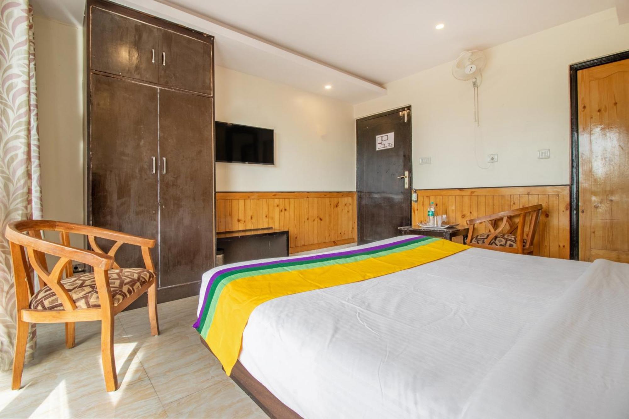 Itsy Hotels Avantika With Forest View Shimla Exterior photo