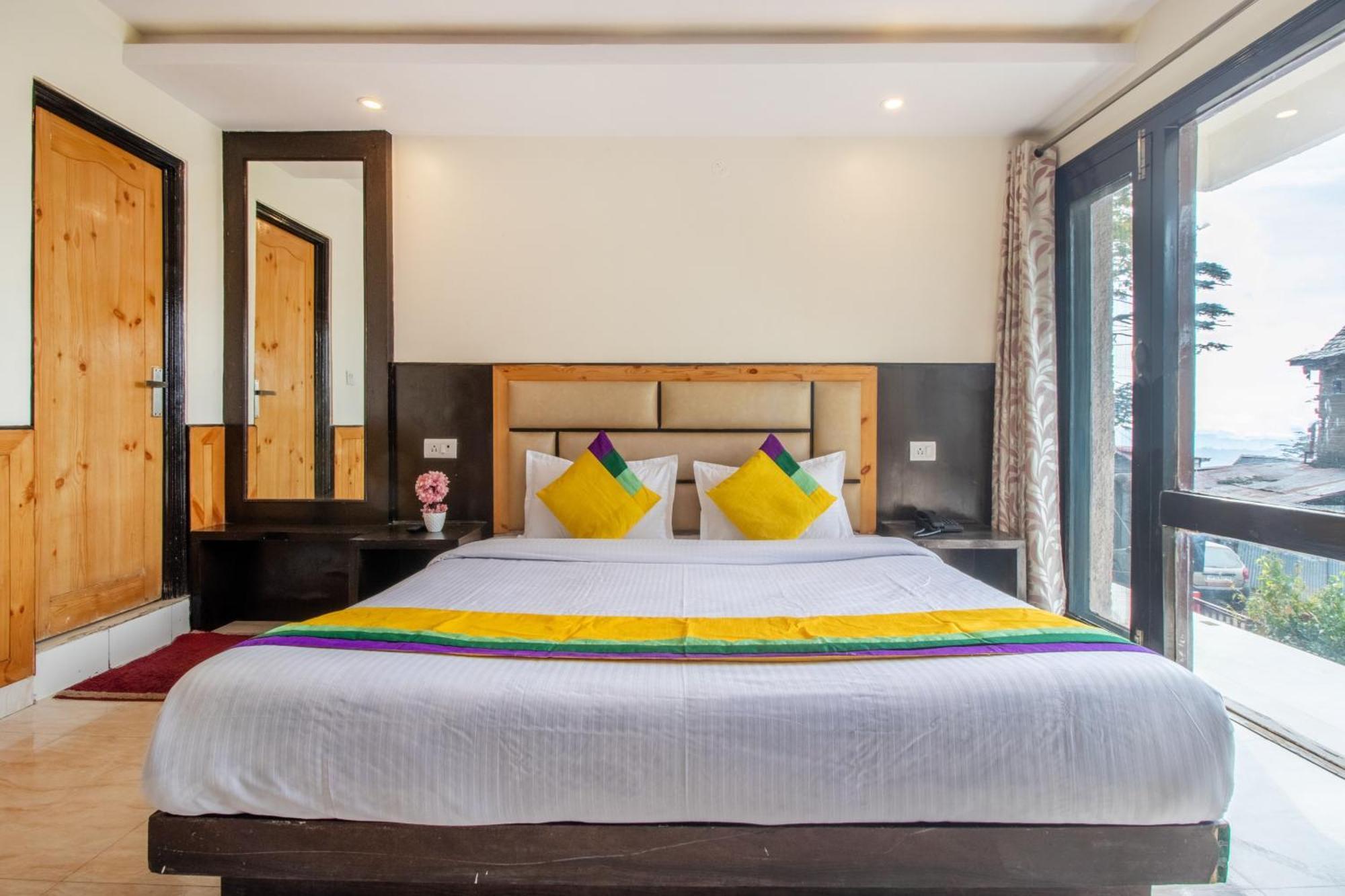 Itsy Hotels Avantika With Forest View Shimla Exterior photo